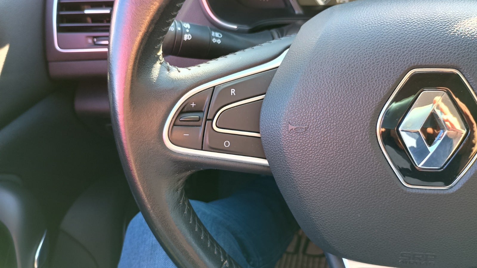 Billede af Renault Megane IV 1,2 TCe 100 Zen Sport Tourer