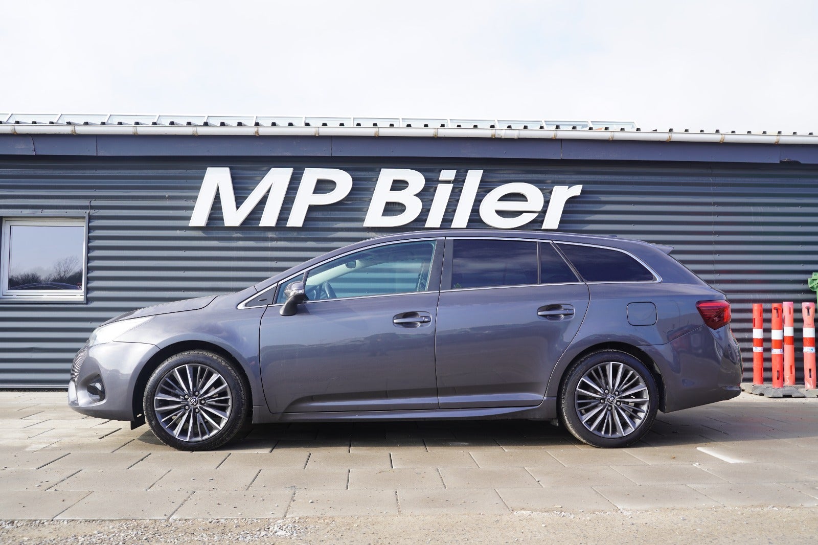 Billede af Toyota Avensis 1,8 VVT-i T2 Premium Touring Sports MDS