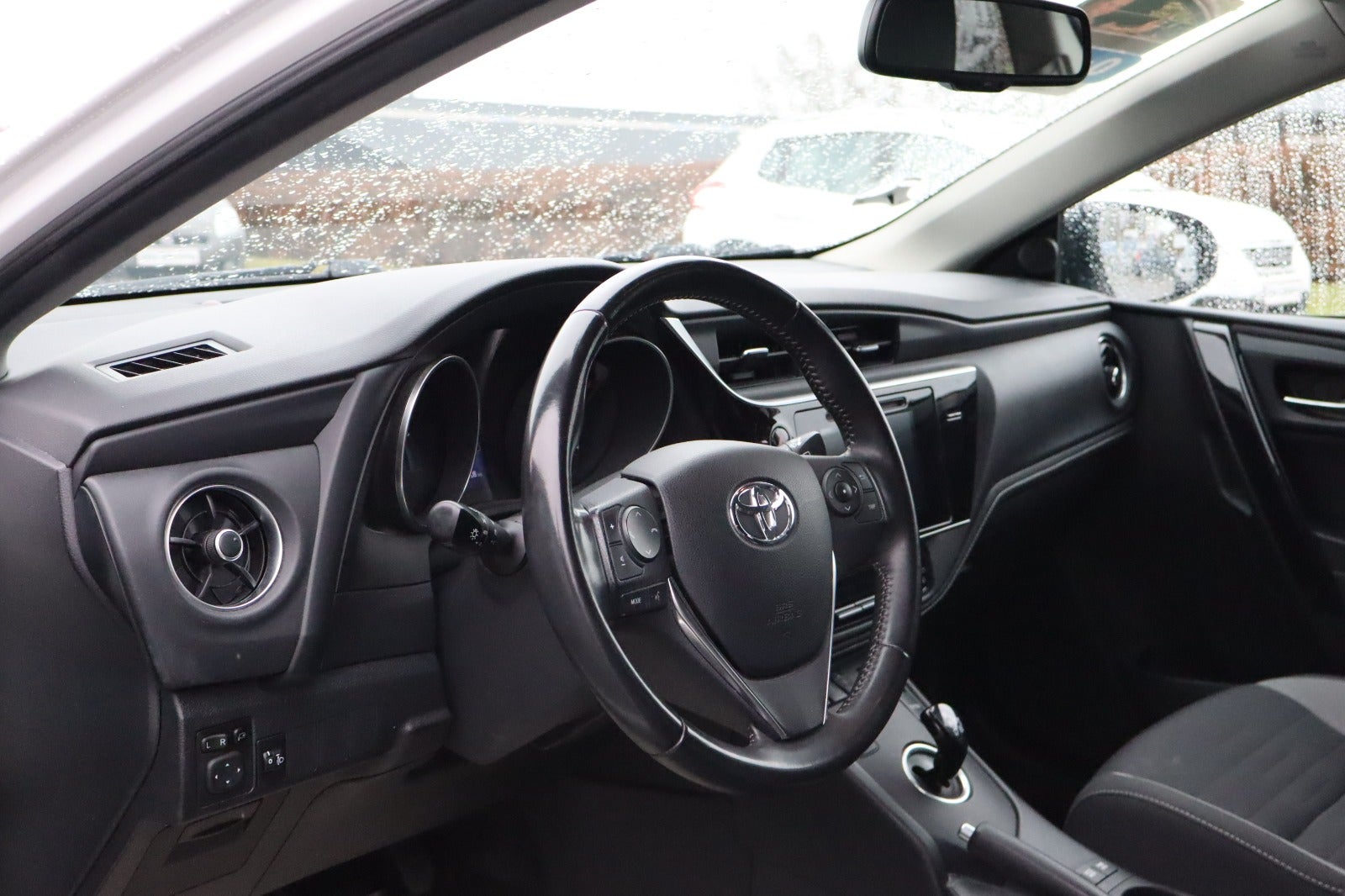 Billede af Toyota Auris 1,8 Hybrid Executive CVT