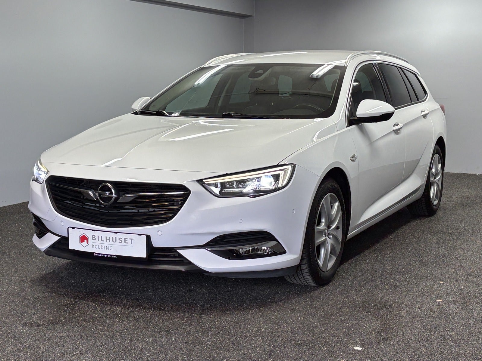 Billede af Opel Insignia 1,5 T 165 Dynamic Sports Tourer aut.