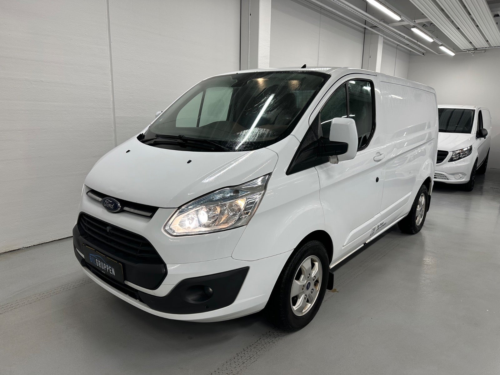 Ford Transit Custom 290S 2,2 TDCi 155 Limited Van