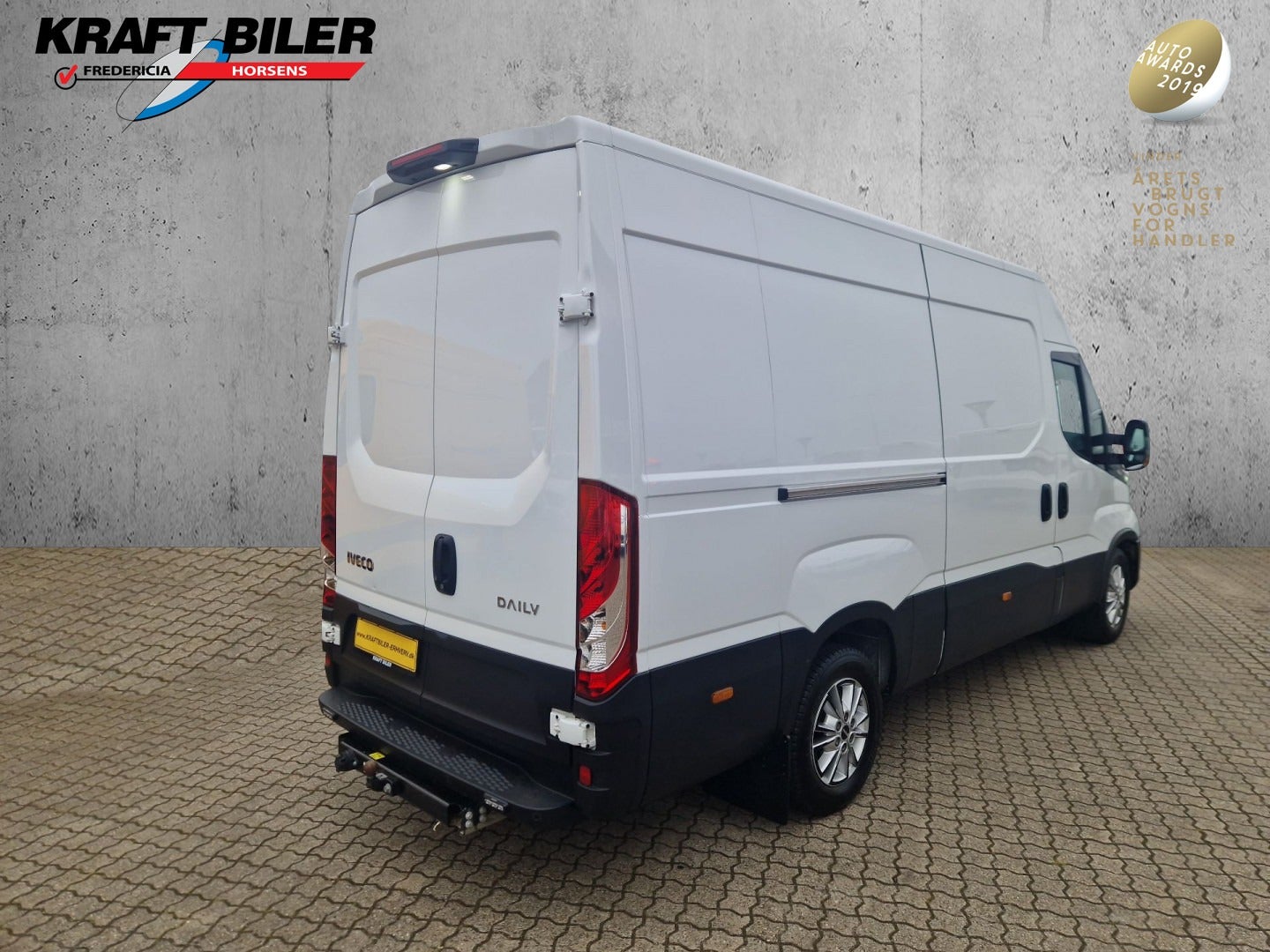 Billede af Iveco Daily 3,0 35S18 12m³ Van AG8