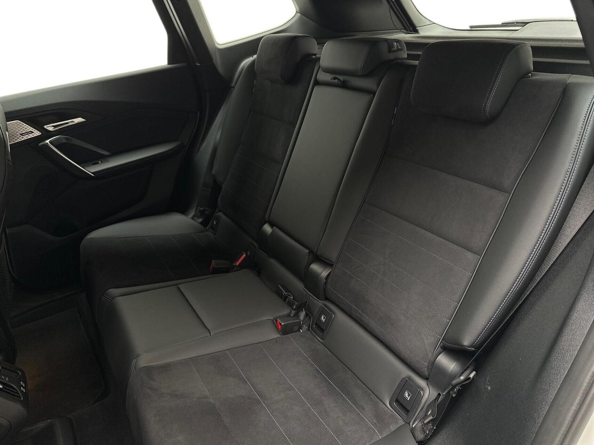 BMW iX1 eDrive20 M-Sport billede 12