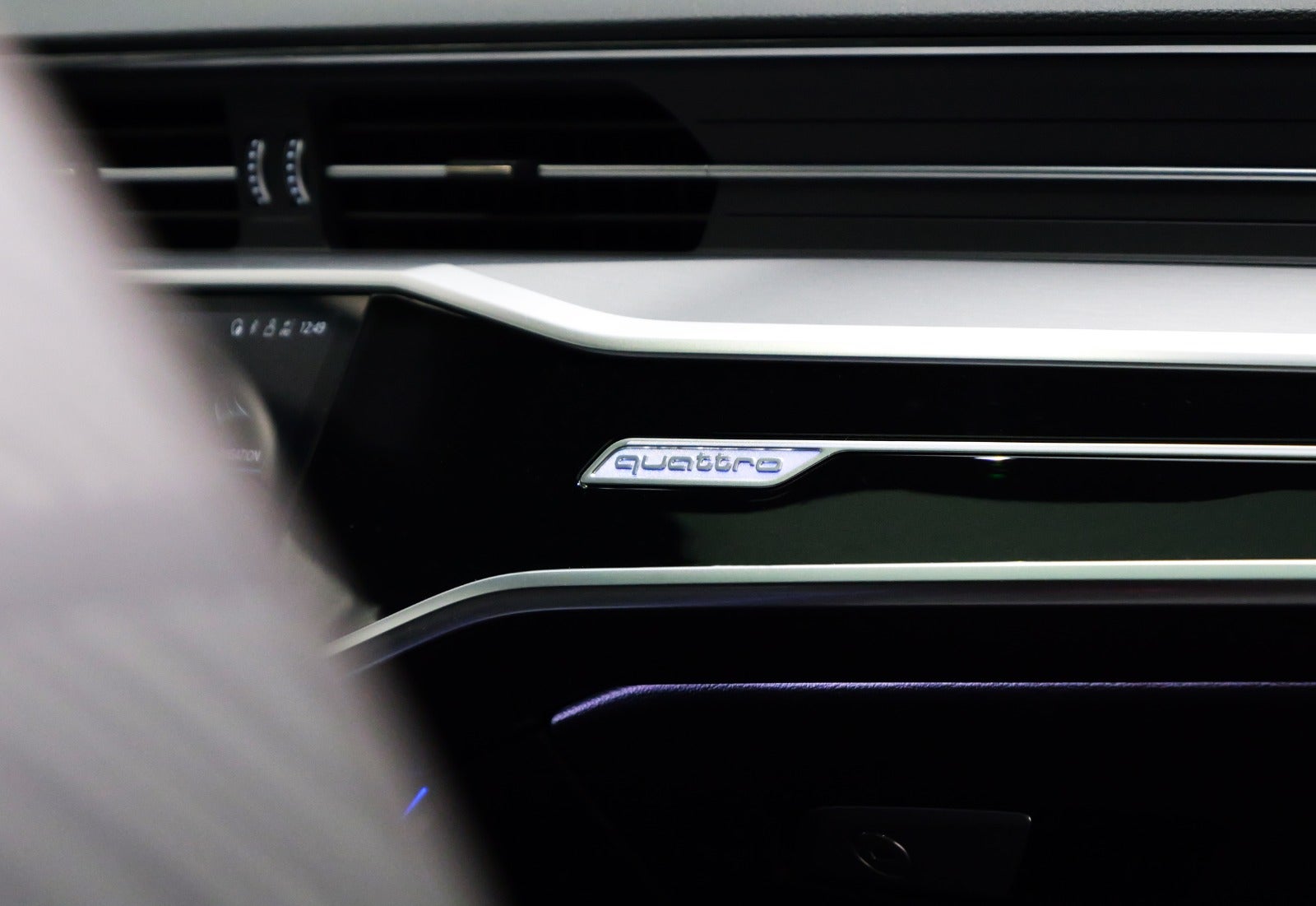 Audi A6 TFSi e Sport Avant quattro S-tr.