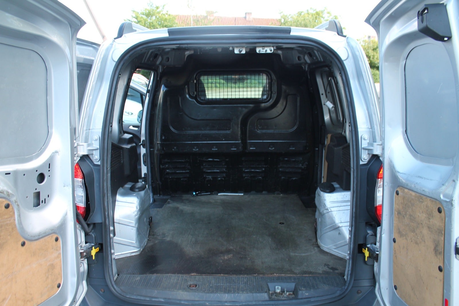 Ford Transit Courier 2014