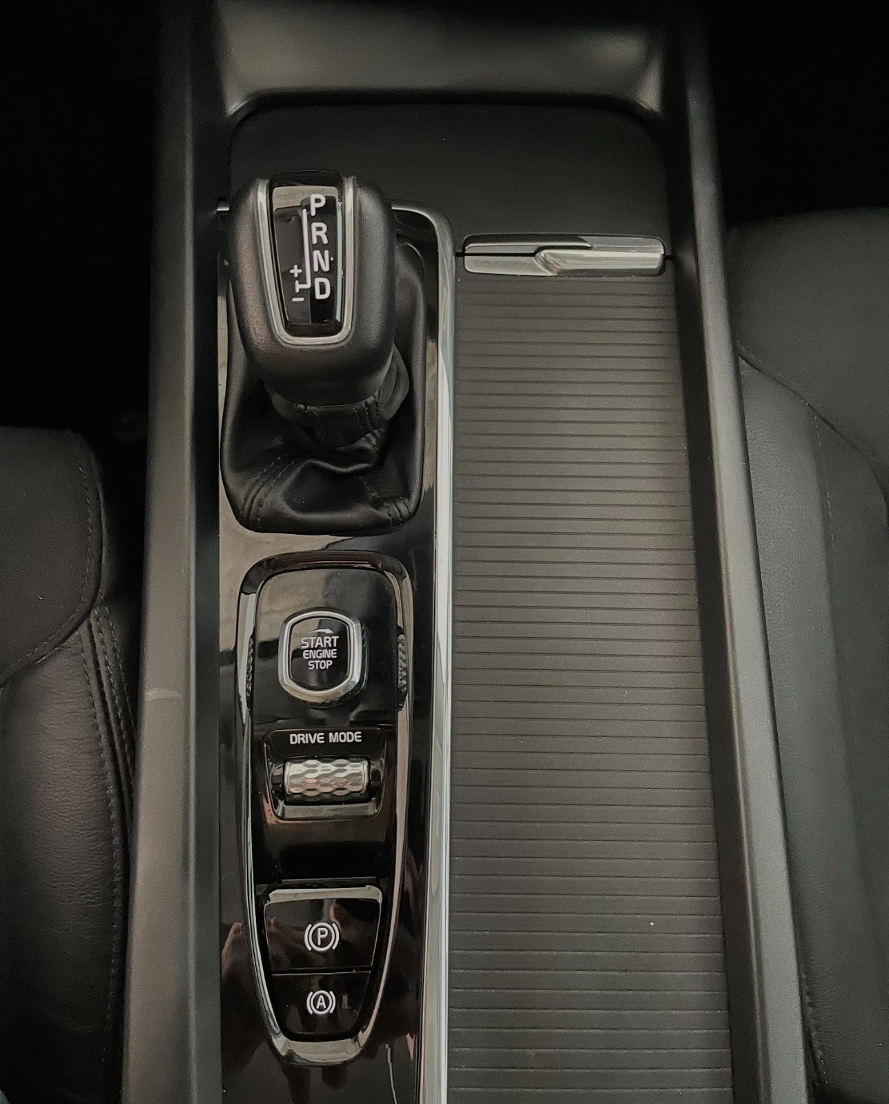 Billede af Volvo XC60 2,0 T4 190 Momentum aut.