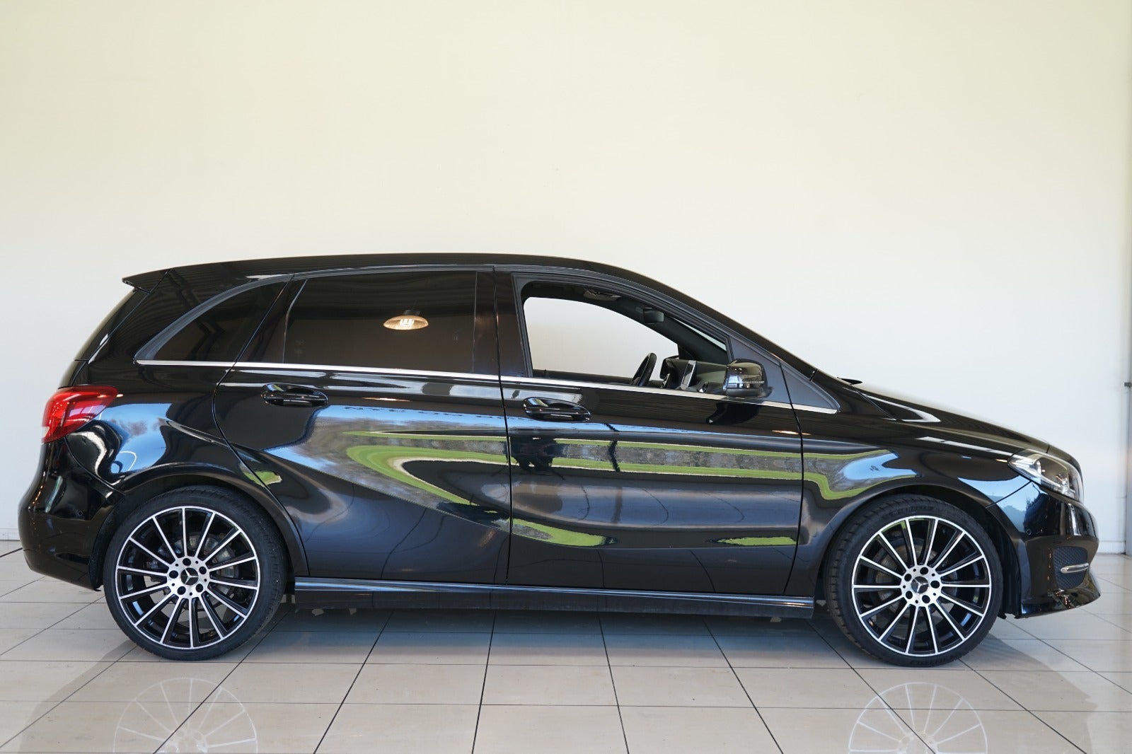 Mercedes B180