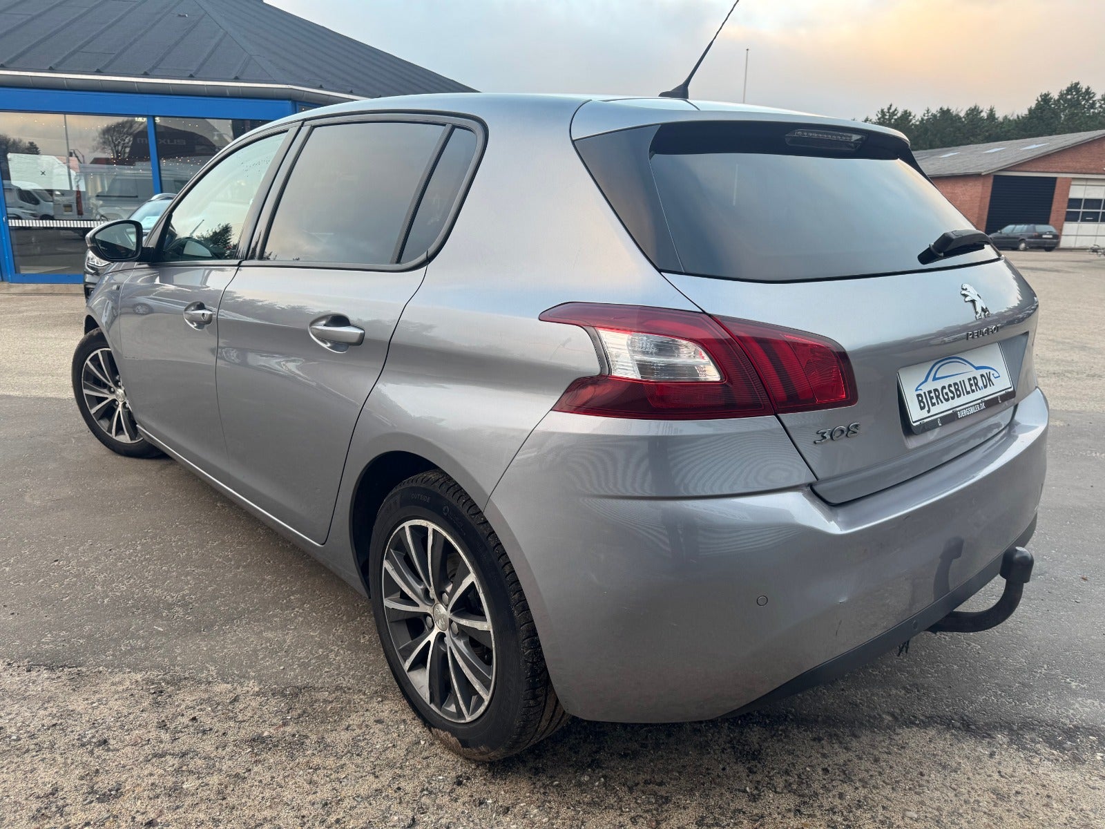 Peugeot 308 2016