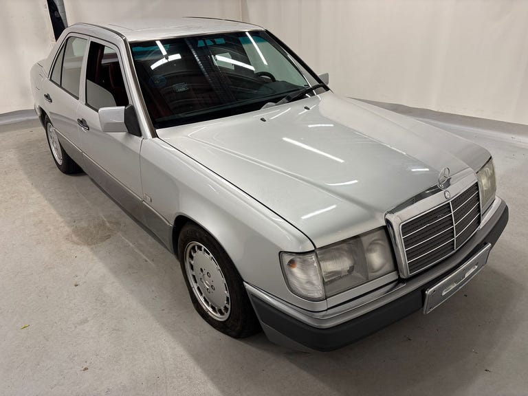 Mercedes 230 E