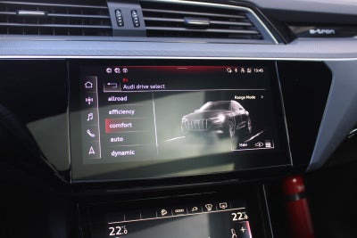 Audi Q8 e-tron S-line Black Style Sportback quattro