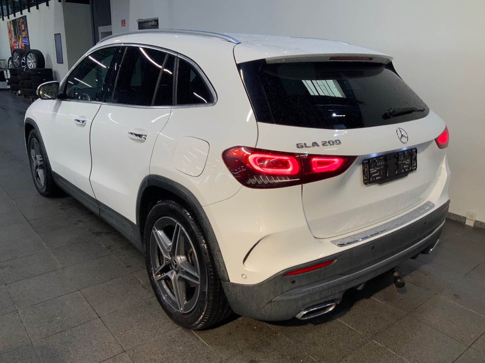 Mercedes-Benz GLA 200
