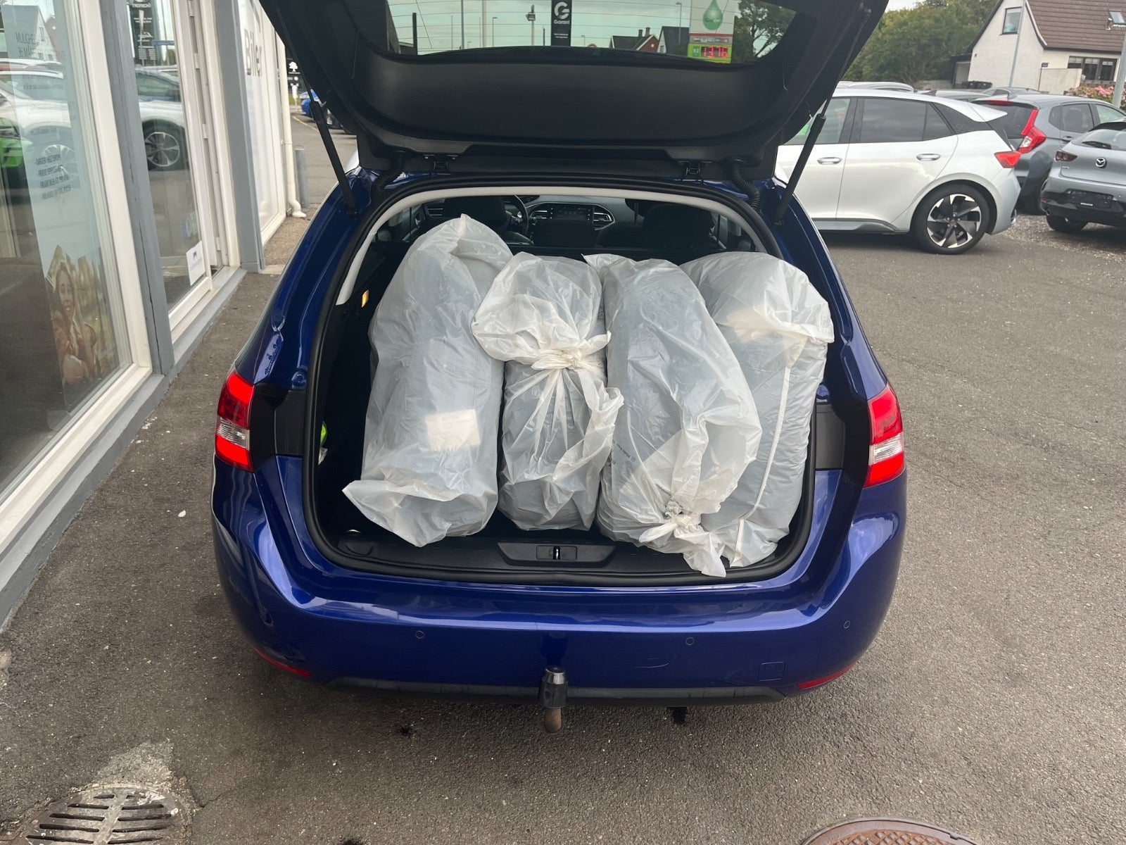 Billede af Peugeot 308 1,6 BlueHDi 120 Allure Sky SW