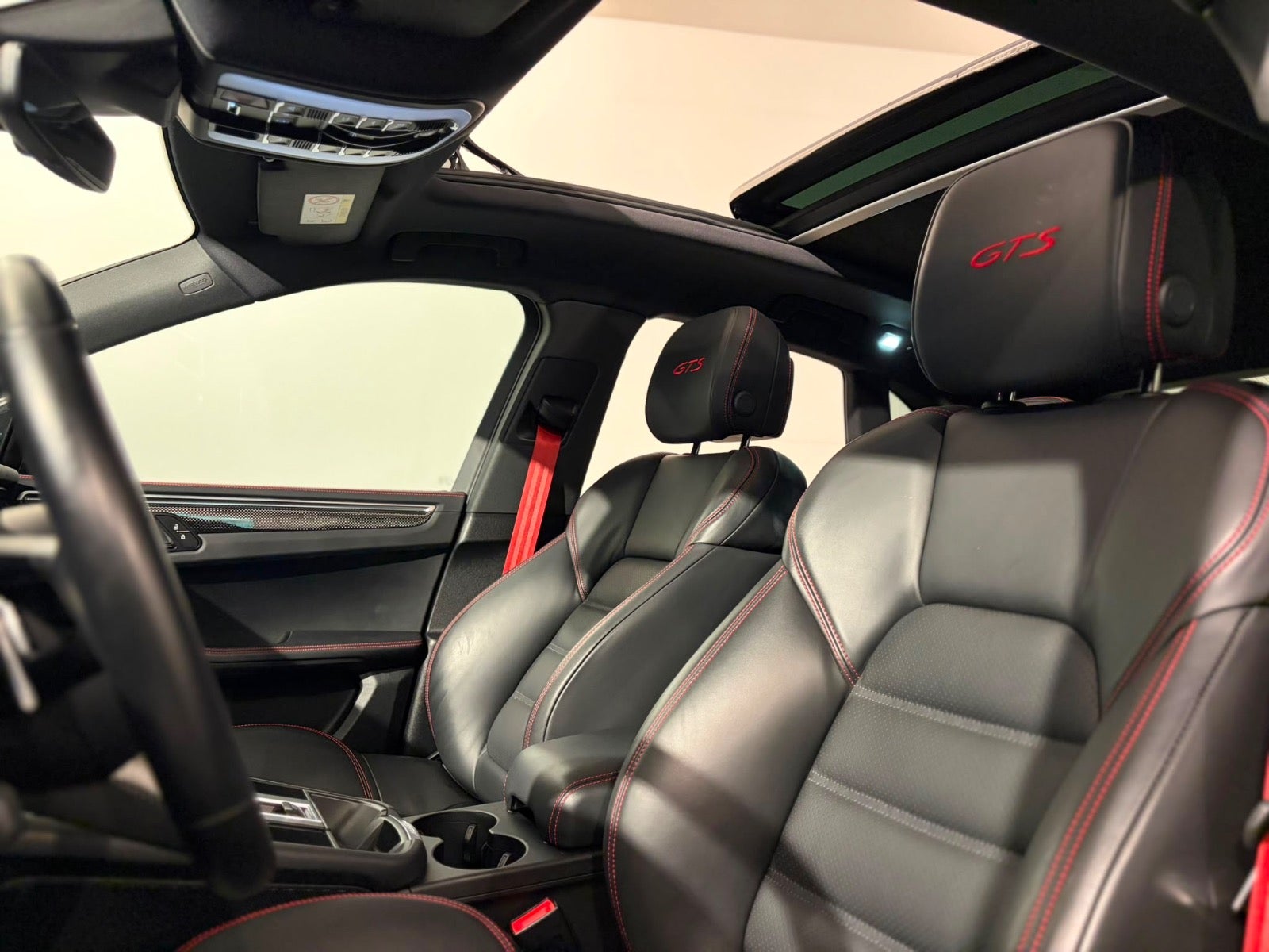 Porsche – Macan GTS