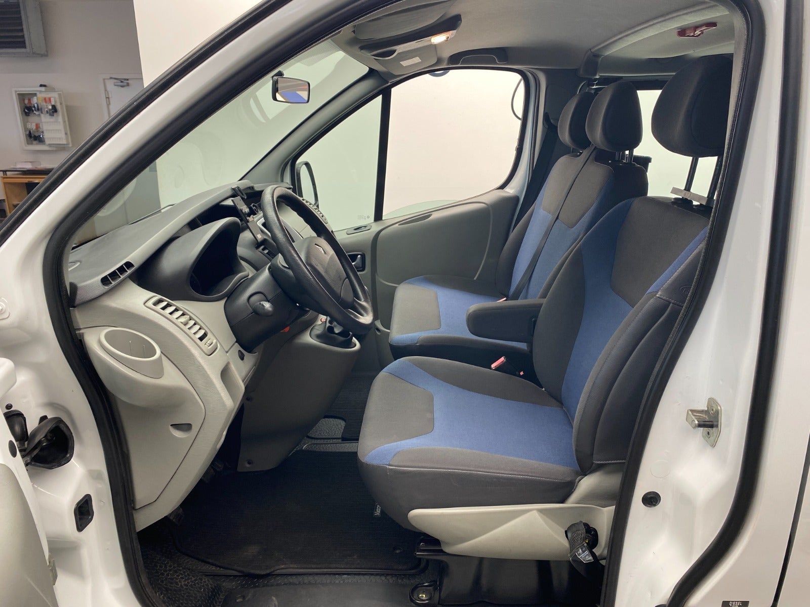 Billede af Renault Trafic T27 2,0 dCi 115 L1H1 Kombi