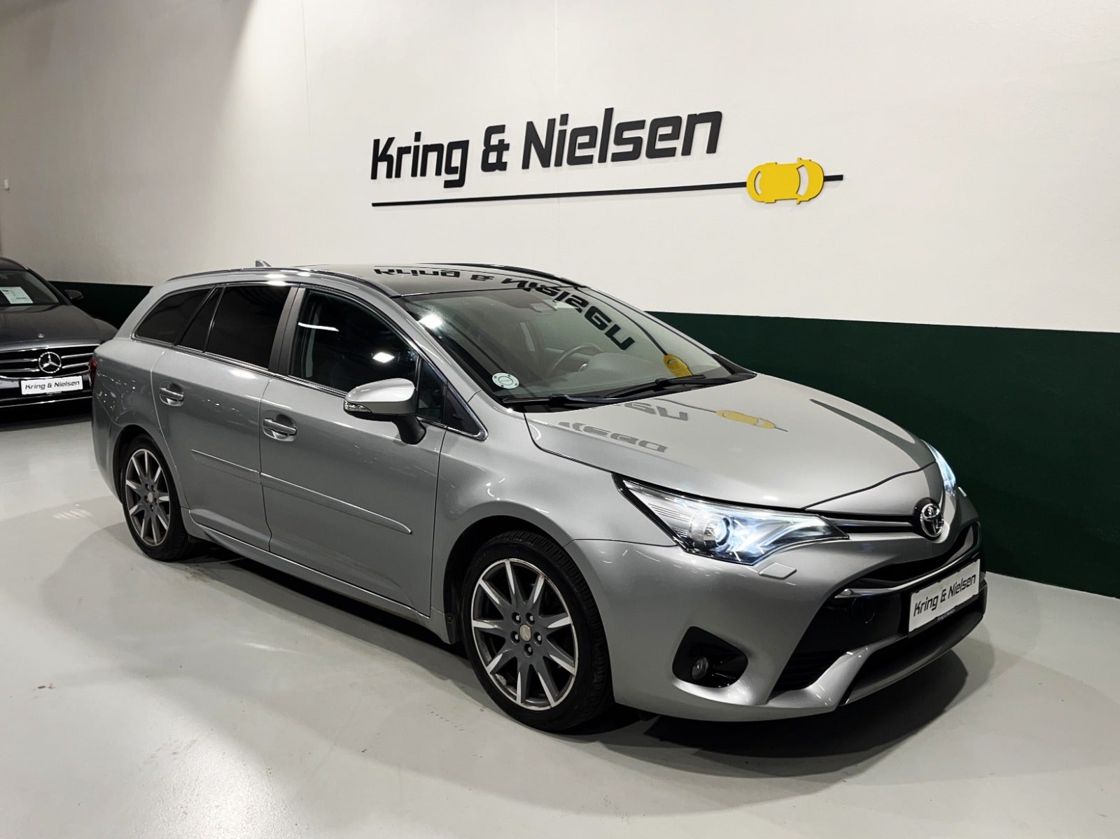 Toyota Avensis 2016