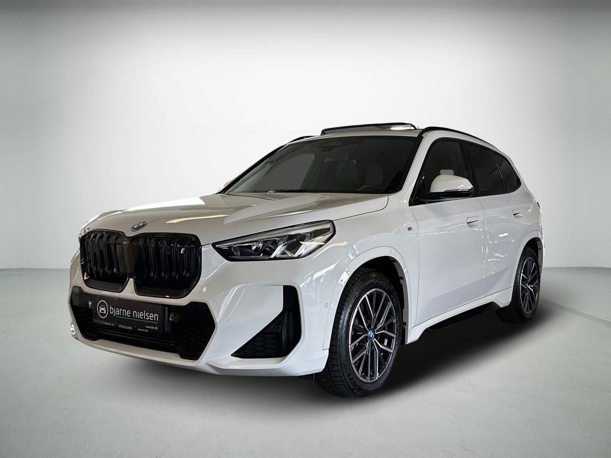 BMW iX1 xDrive30 M-Sport billede 1