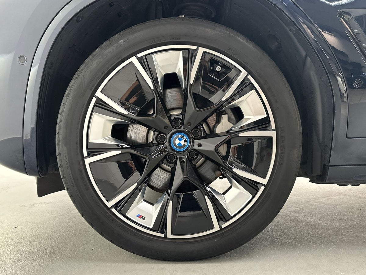 BMW iX3 Charged Plus M-Sport billede 8