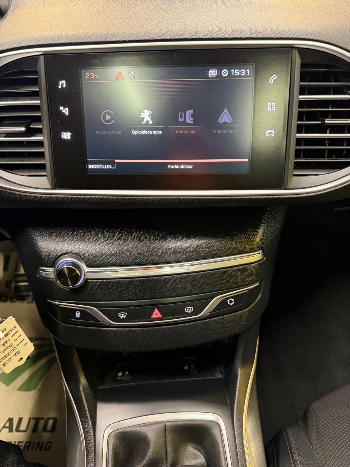 Billede af Peugeot 308 1,6 BlueHDi 120 Allure Sky