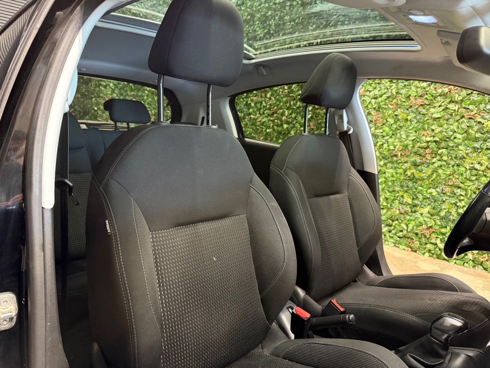 Billede af Peugeot 208 1,2 PureTech 82 Allure Sky