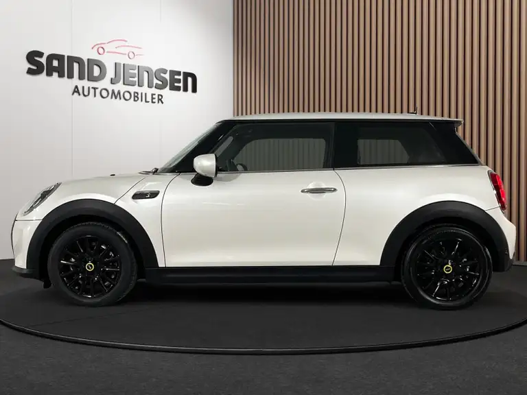 MINI Cooper SE Essential