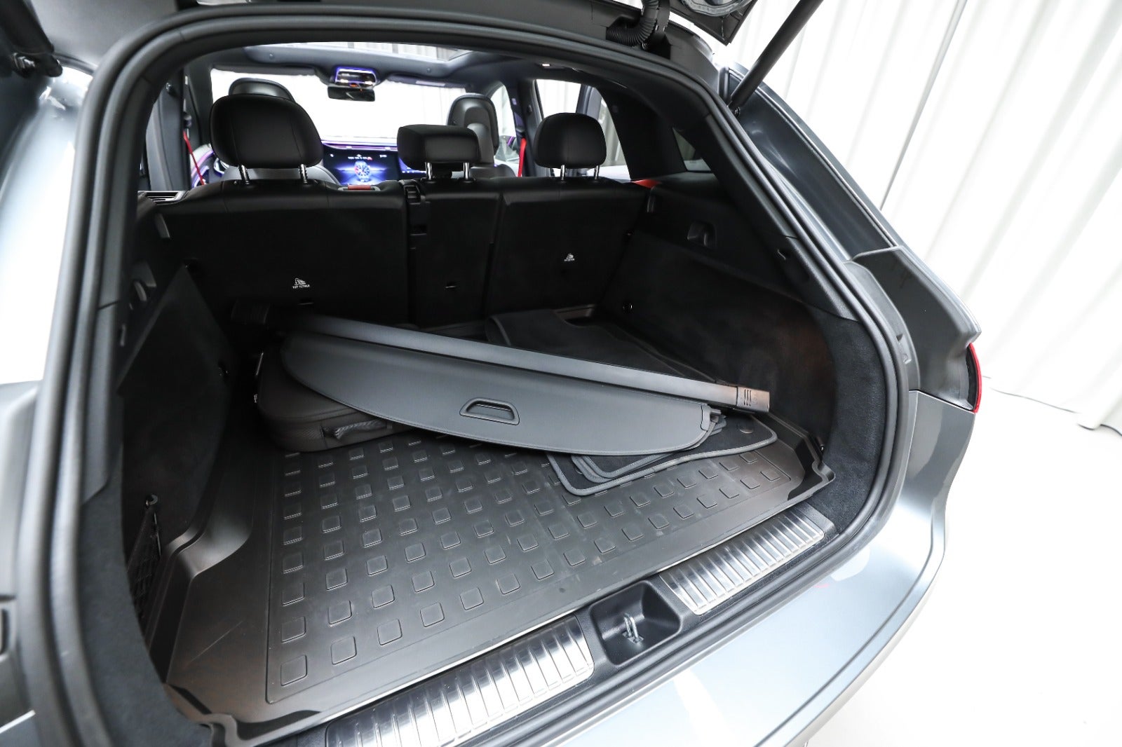 Mercedes-AMG EQE 43 SUV