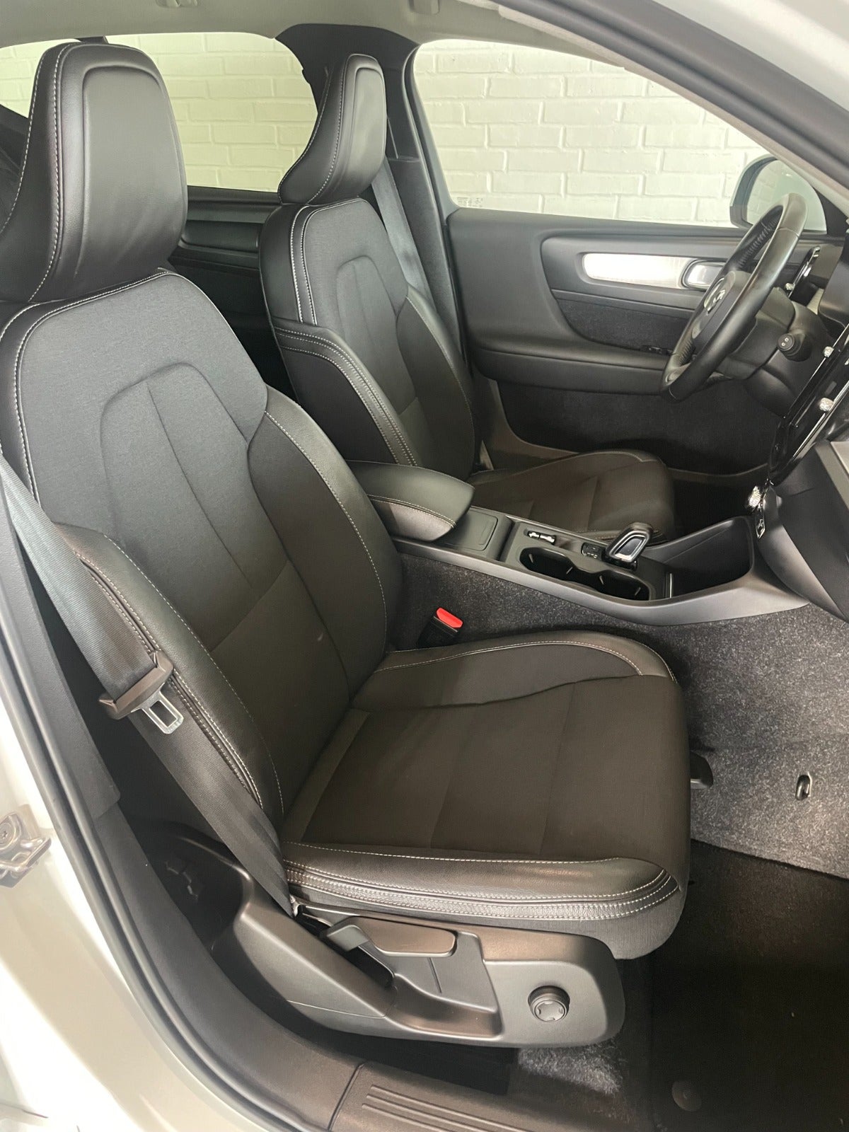 Billede af Volvo XC40 2,0 D4 190 Momentum aut. AWD