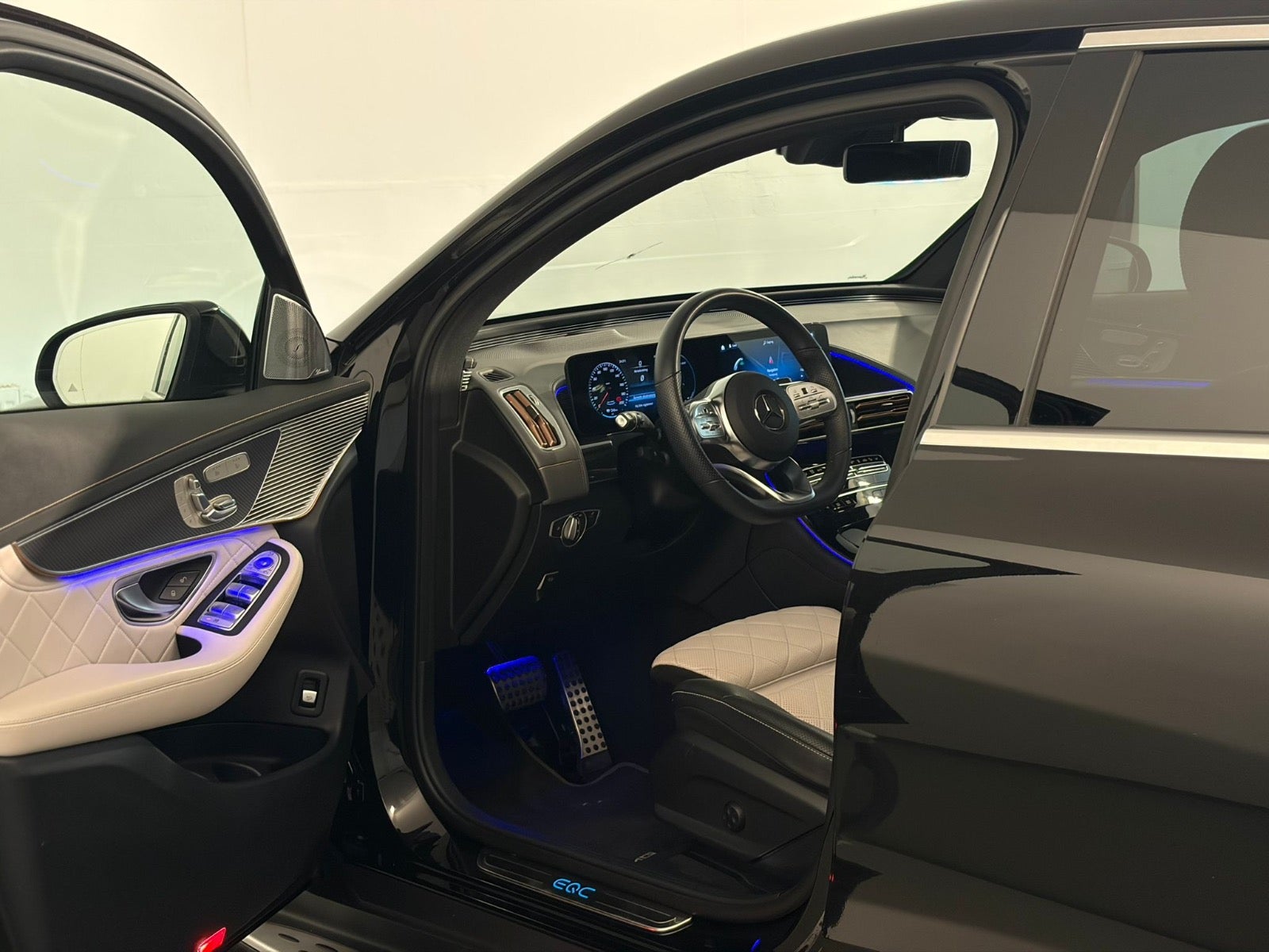 Mercedes – EQC400