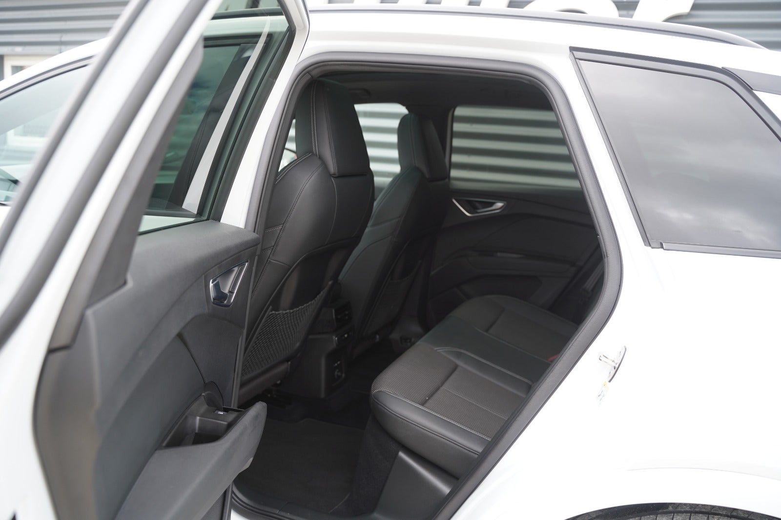 Billede af Audi Q4 e-tron 40 S-line