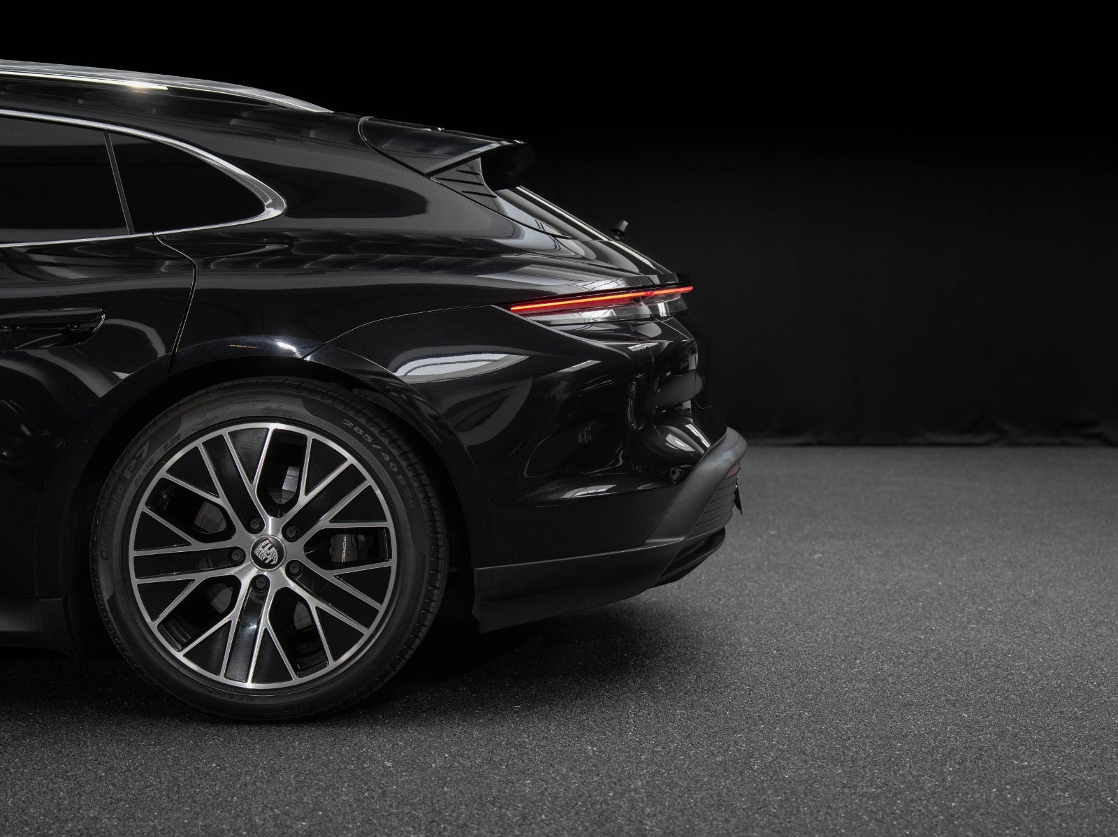 Gallery image 4 of 16