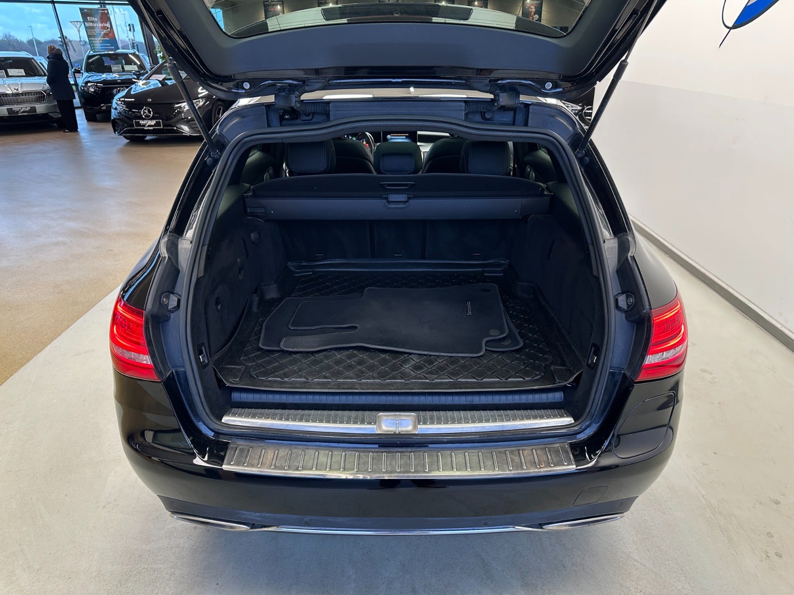 Billede af Mercedes C350 e 2,0 Avantgarde stc. aut.