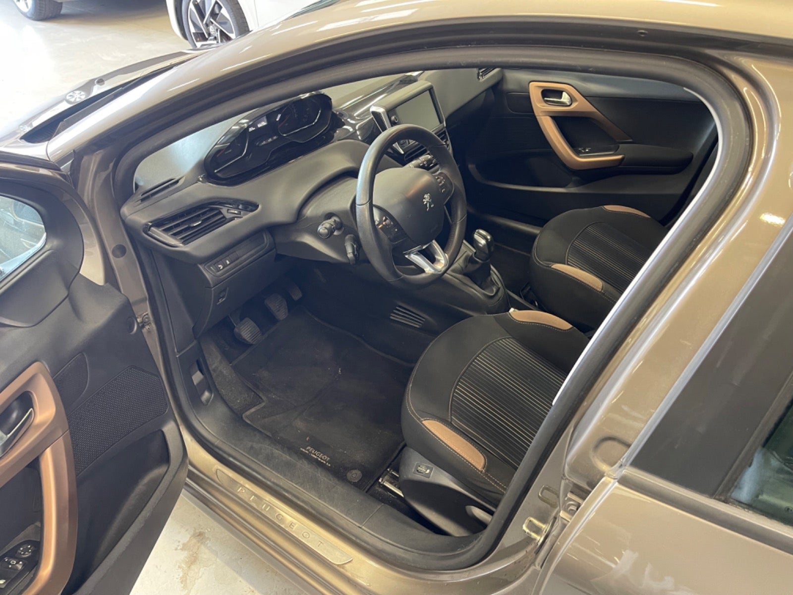 Billede af Peugeot 208 1,2 VTi Active
