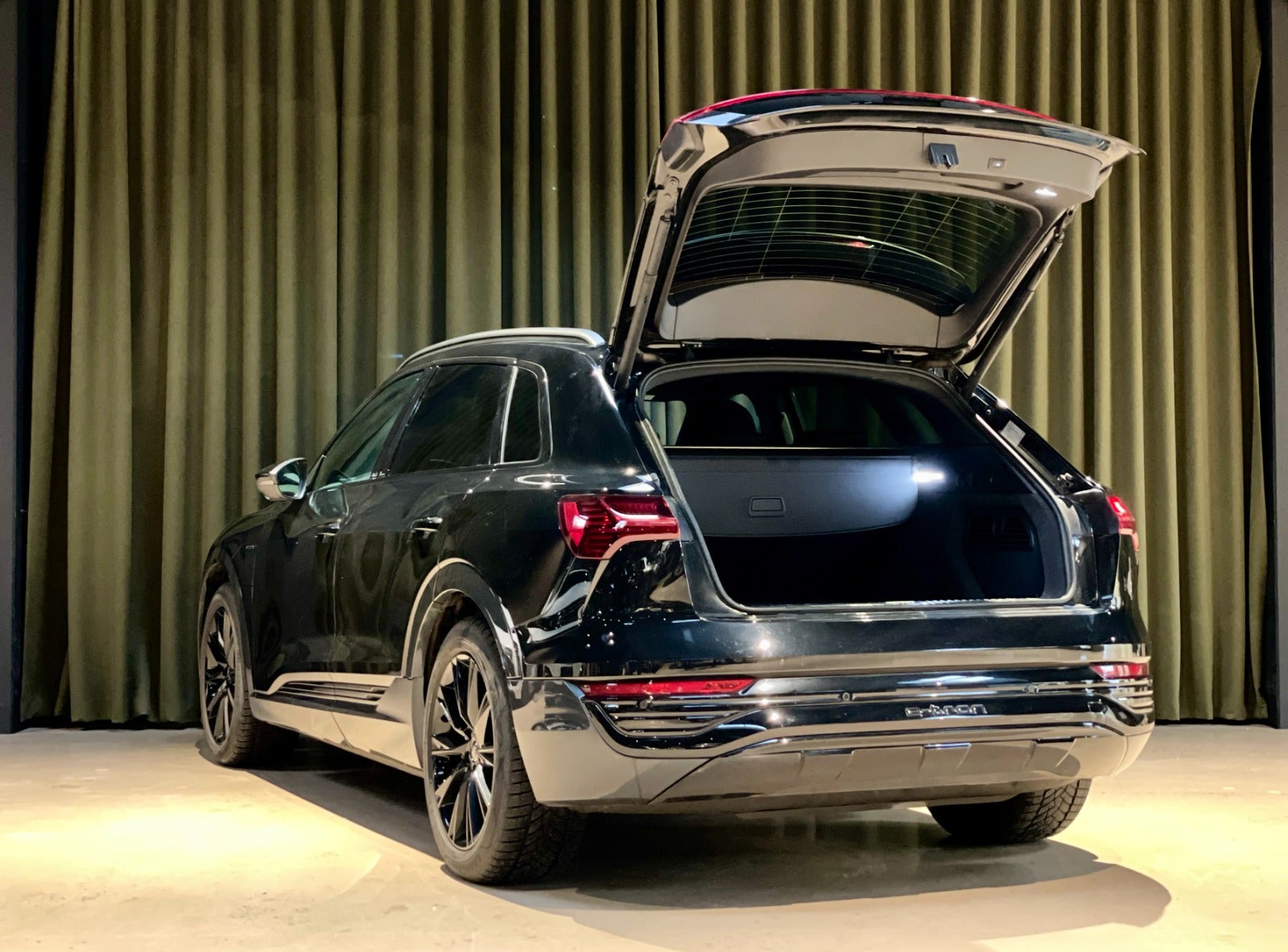 Billede af Audi Q8 e-tron 55 Prestige quattro