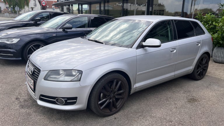 Audi A3 TDi 140 Attraction Sportback S-tr.