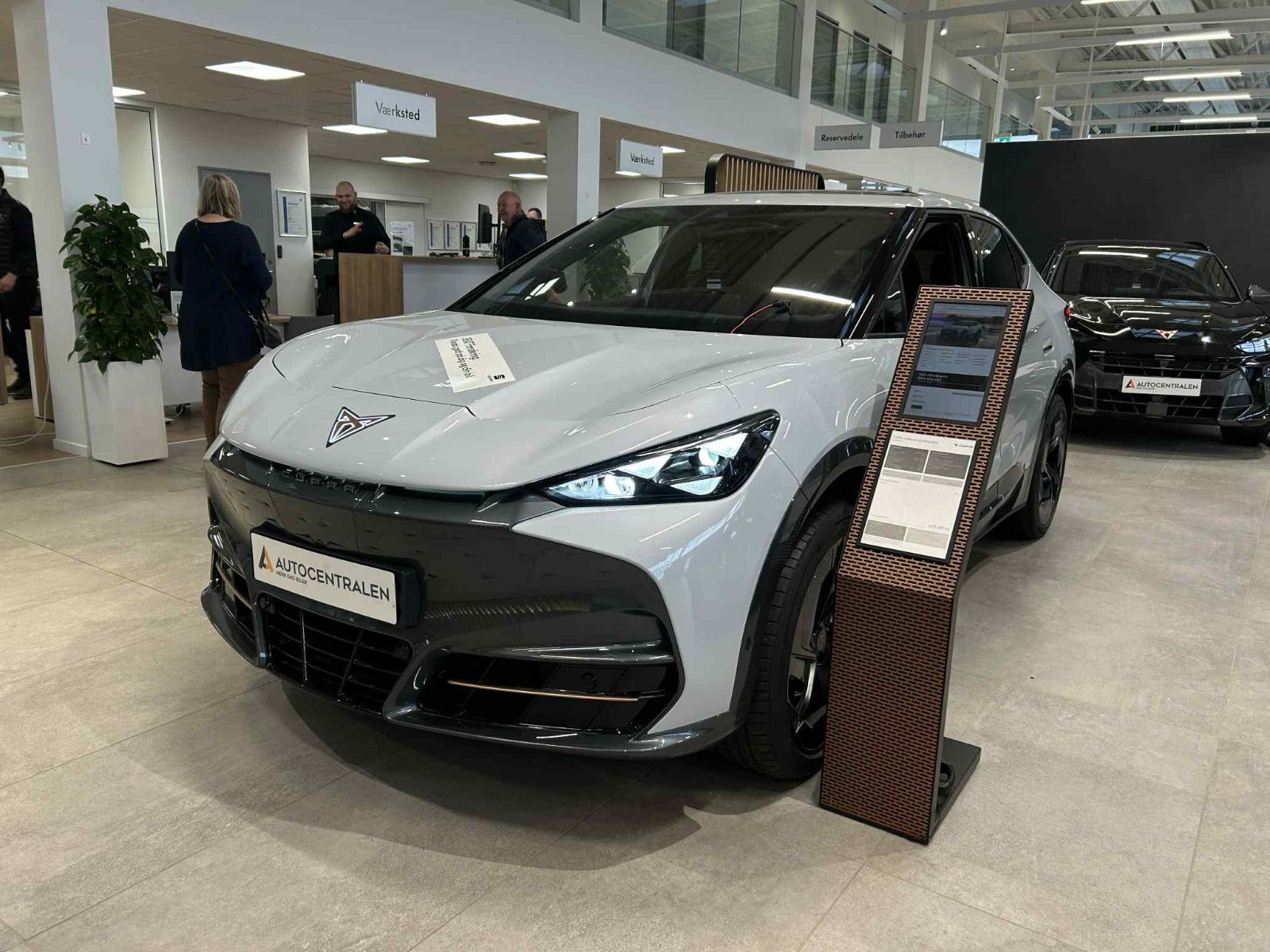 Cupra Tavascan VZ Adrenaline