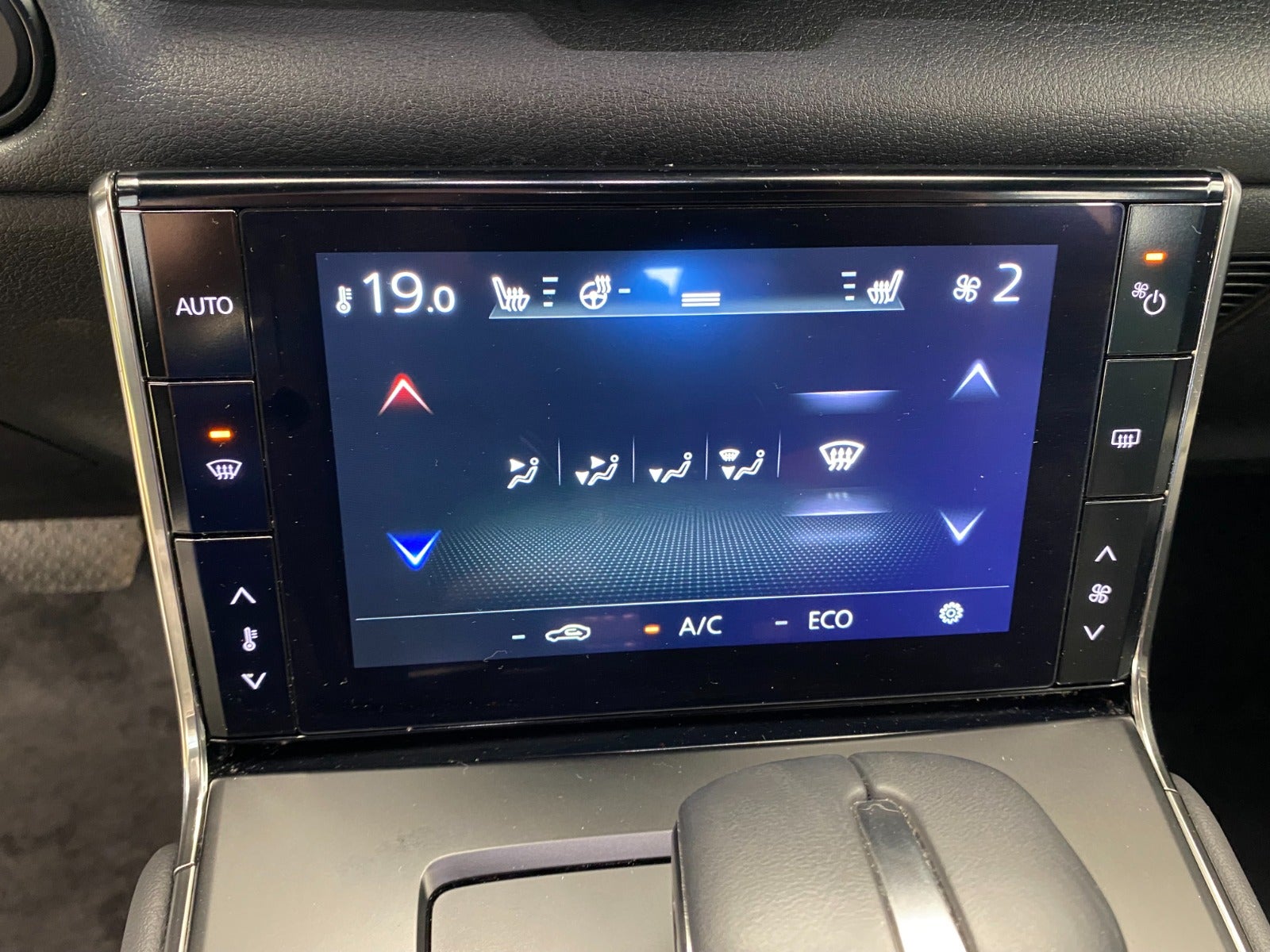 Billede af Mazda MX-30 0,8 e-SkyActiv R-EV Exclusive-Line