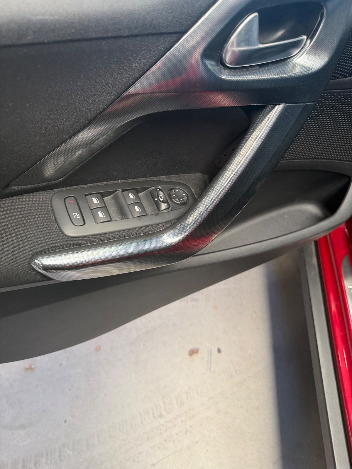 Peugeot 2008 BlueHDi 100 Allure Sky - billede 12