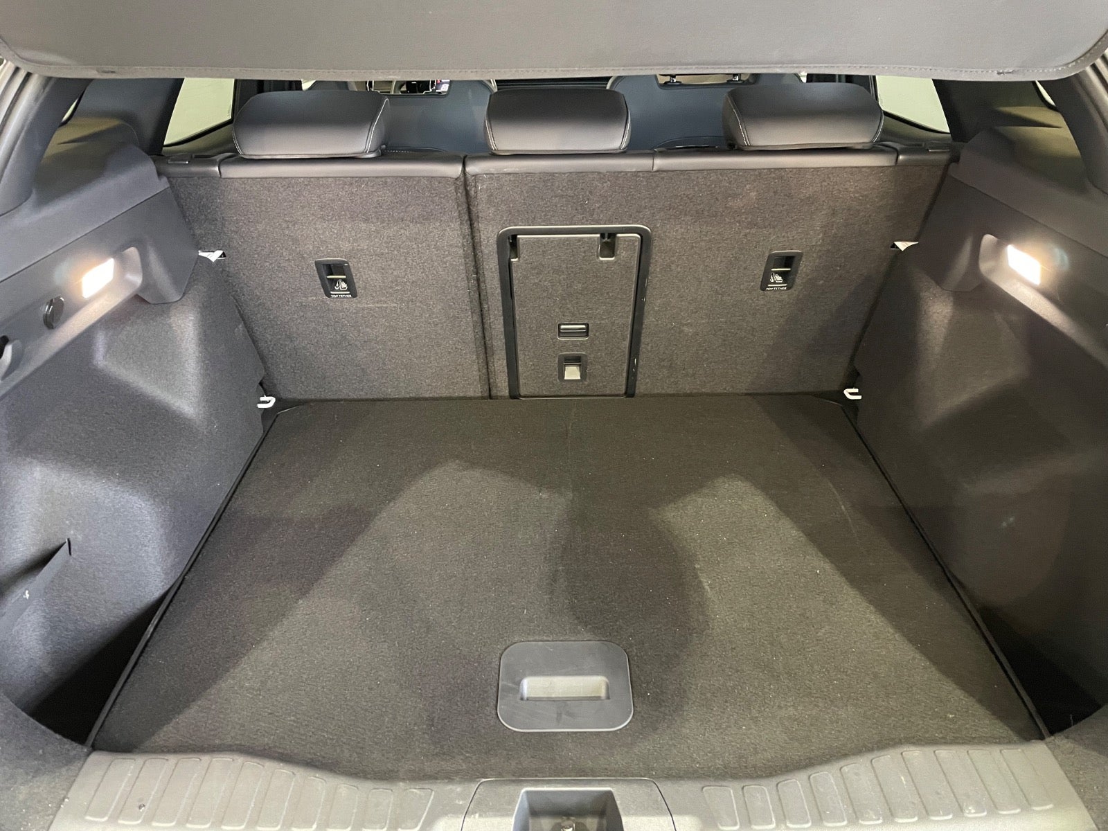 Ford Explorer Premium Extended Range AWD