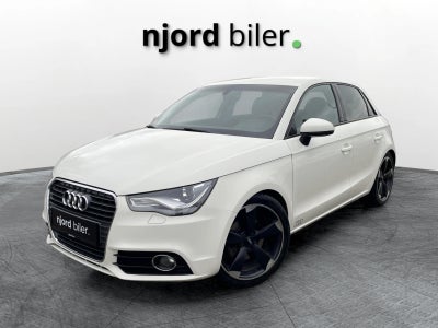 Audi A1 1,6 TDi 105 Attraction Sportback 5d