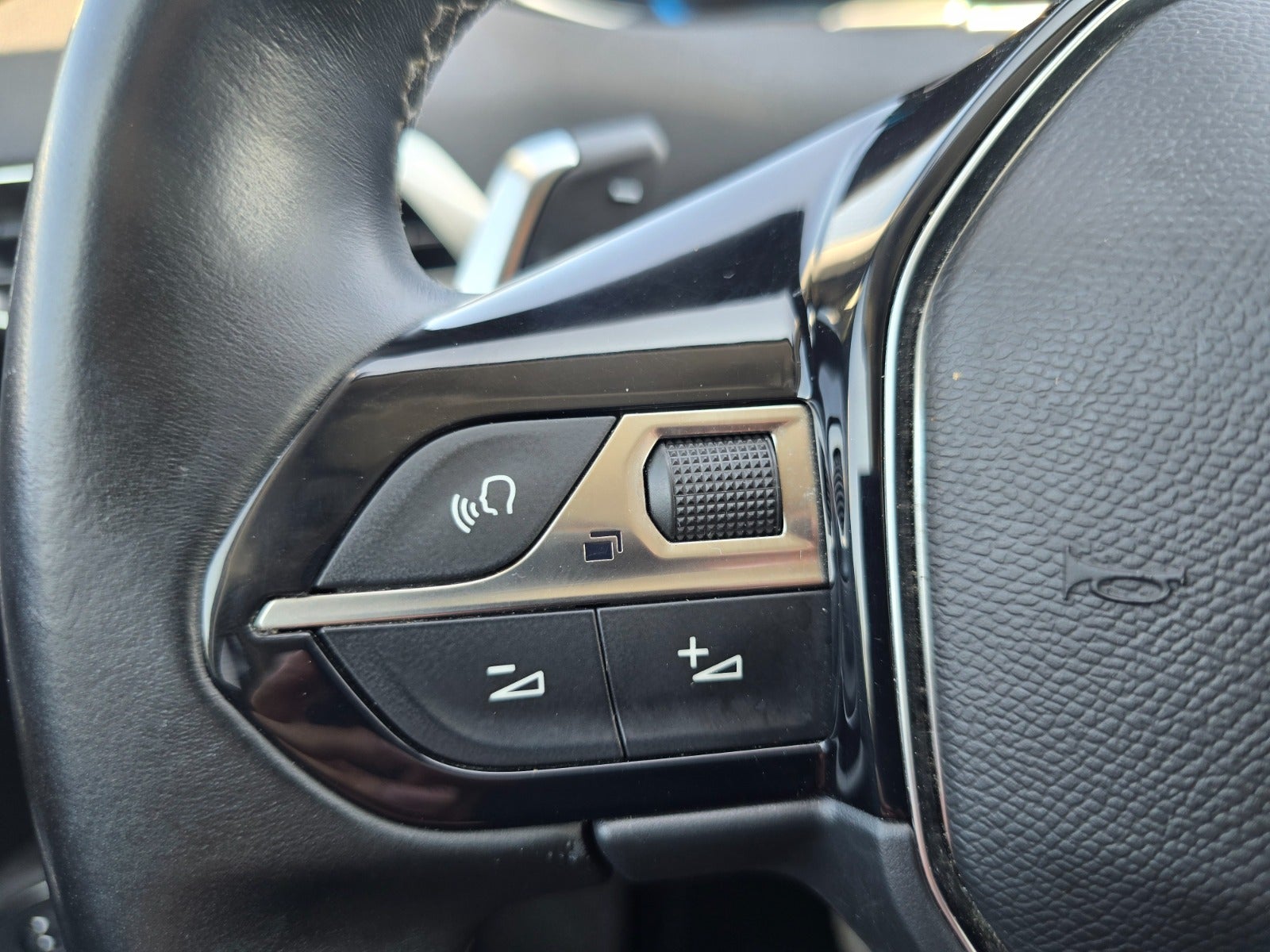 Billede af Peugeot 3008 1,6 Hybrid Allure Limited EAT8