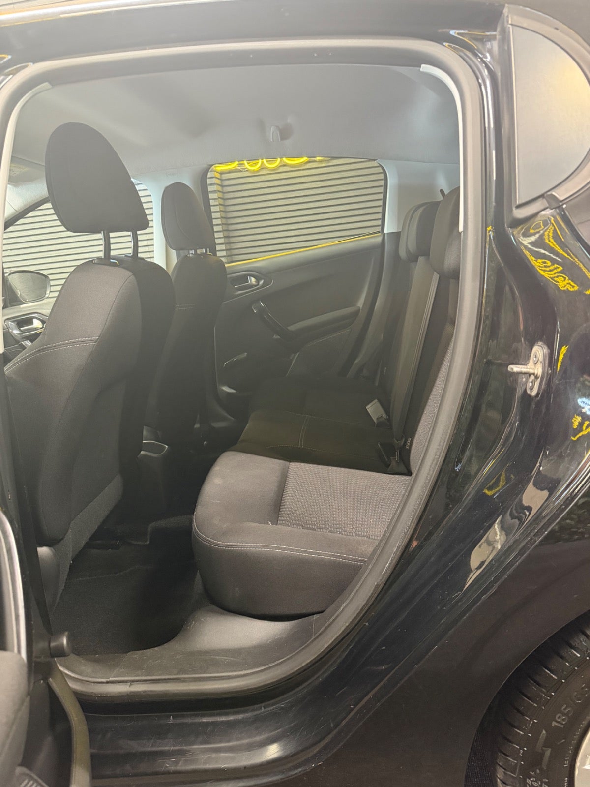 Billede af Peugeot 208 1,5 BlueHDi 100 Envy+