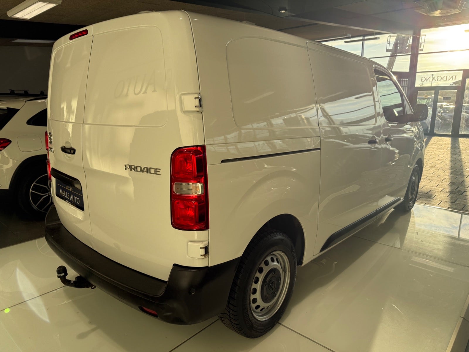 Billede af Toyota ProAce 2,0 D 120 Medium Comfort Master aut.