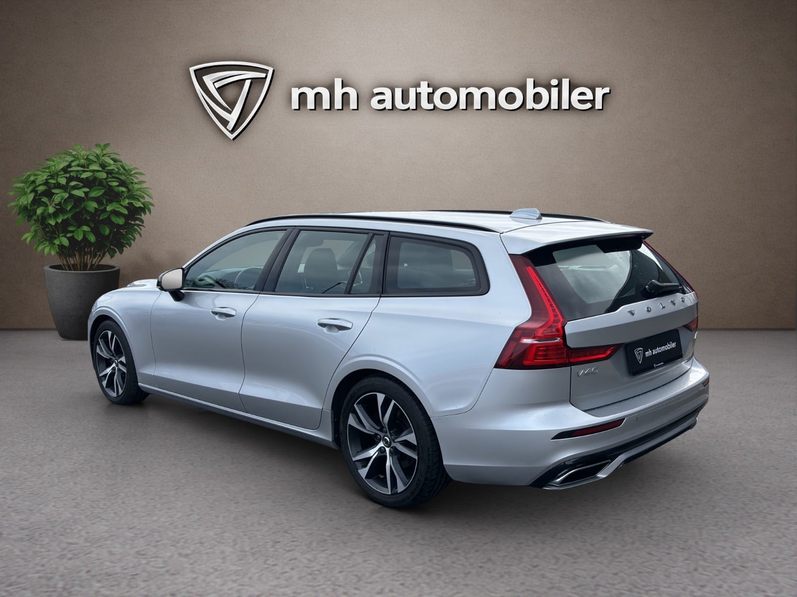 Billede af Volvo V60 2,0 B4 197 R-Design aut.