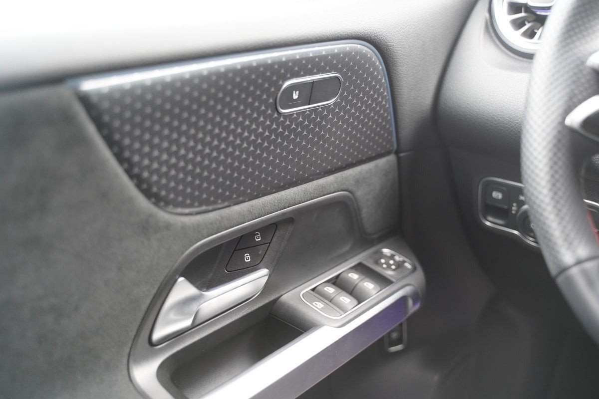 Billede af Mercedes EQB300  AMG Line 4Matic