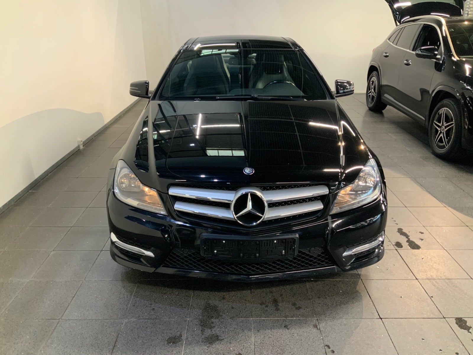 Mercedes-Benz C 250 (2/8)