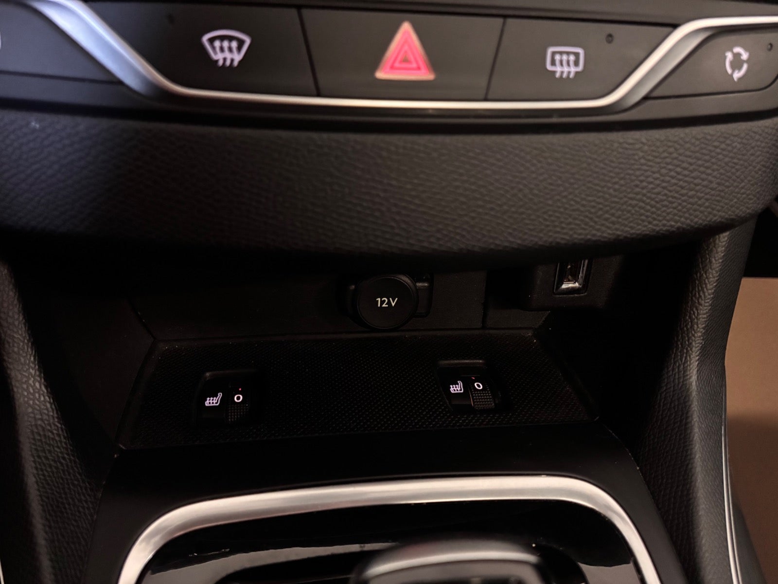Billede af Peugeot 308 1,5 BlueHDi 130 Selection Sky SW EAT8