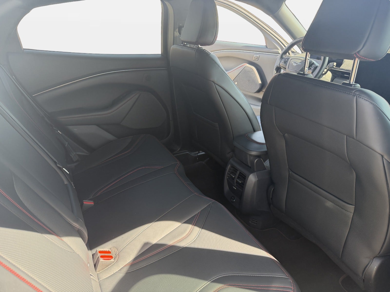 Billede af Ford Mustang Mach-E 70 Premium Standard Range AWD