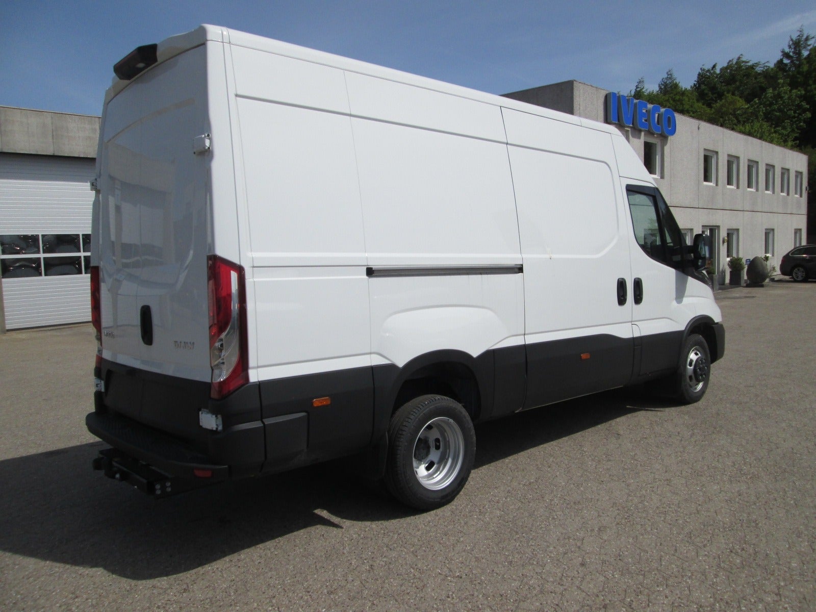 Billede af Iveco Daily 3,0 35C18 12m³ Van AG8
