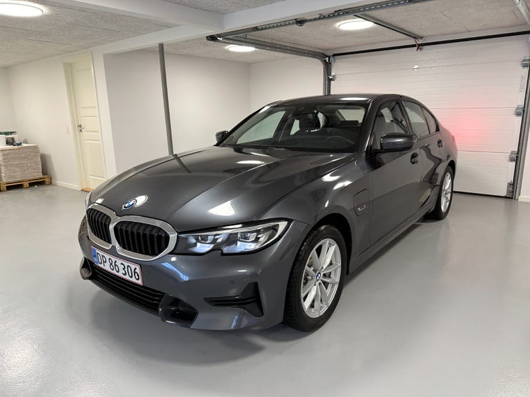 BMW 330e Sport Line aut.