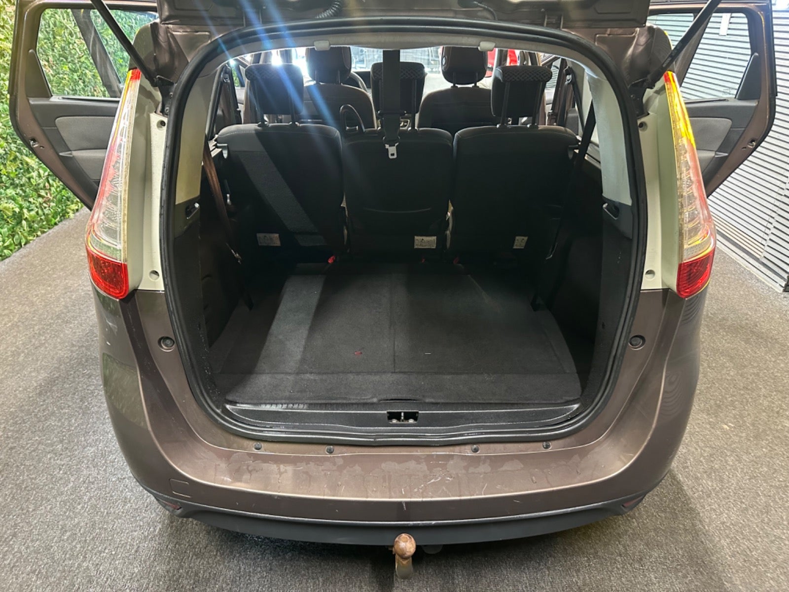 Billede af Renault Grand Scenic III 1,6 16V Authentique 7prs