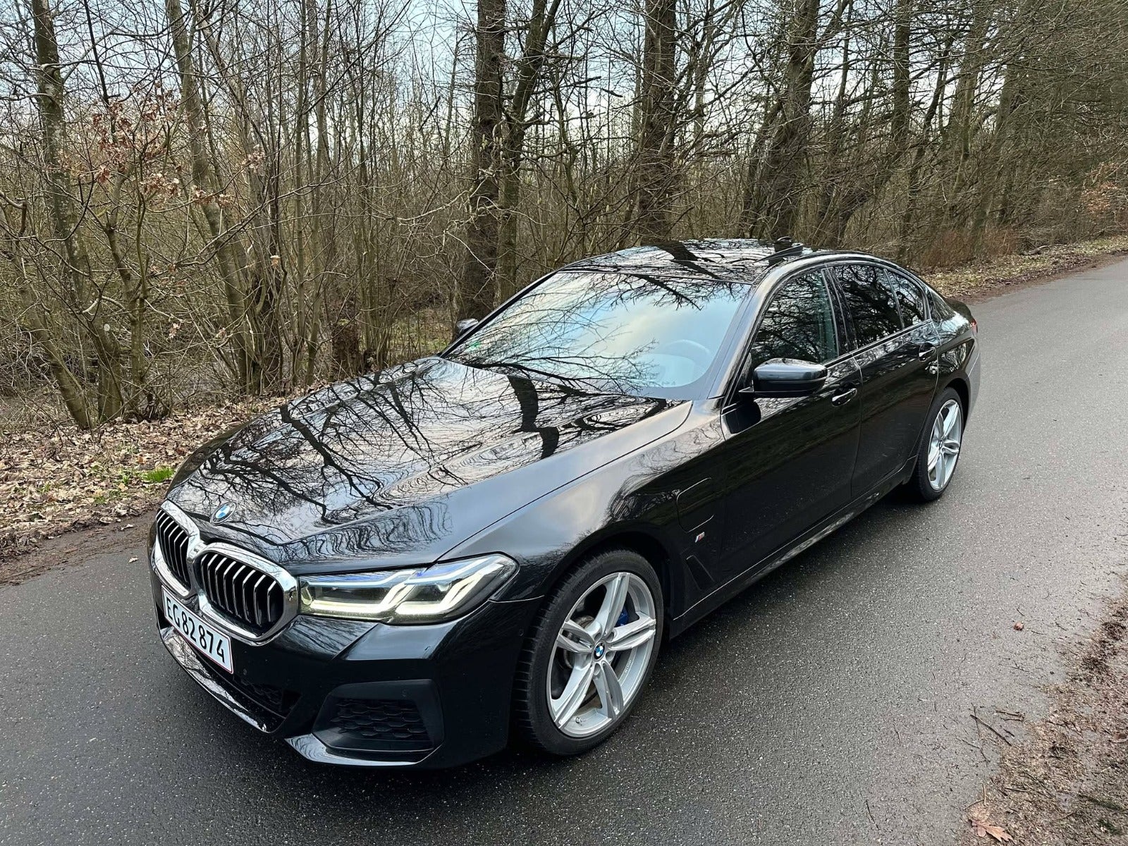 BMW 545e 2021